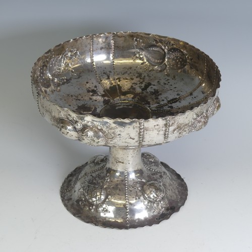 28 - An early 20thC German (800) silver Fruit Bowl, of shaped circular form raised on pedestal foot, the ... 