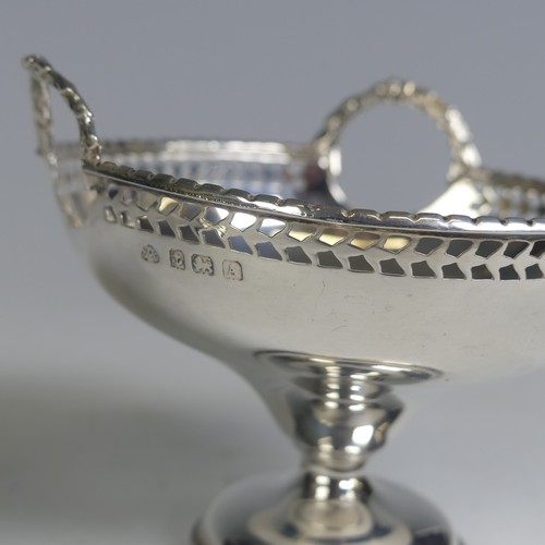 11 - A pair of George V silver Bon Bon Dishes, by Adie Brothers Ltd., hallmarked Birmingham 1925, of circ... 