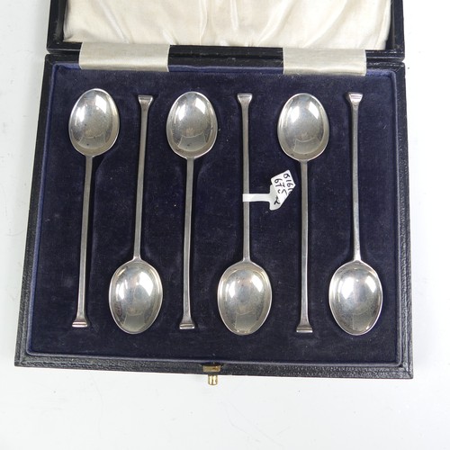 44 - A cased set of six George V silver commemorative 'Charles II lace back trefid' Spoons, by Francis Ho... 