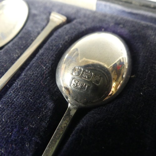 44 - A cased set of six George V silver commemorative 'Charles II lace back trefid' Spoons, by Francis Ho... 