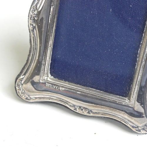 64 - An Elizabeth II silver mounted Easel Frame, hallmarked Birmingham 1962, of plain rectangular form, 1... 