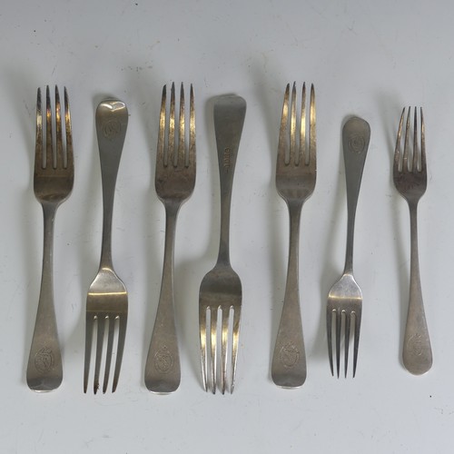 30 - A set of five Victorian Scottish silver Forks, hallmarked Edinburgh 1872, Old English pattern, crest... 