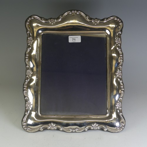 71 - An Elizabeth II silver mounted Easel Frame, by Carr's of Sheffield Ltd, hallmarked Sheffield 2004, o... 