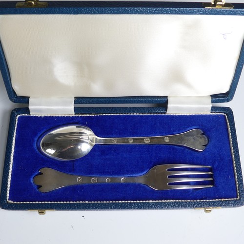 72 - A matched Elizabeth II silver Christening Set, hallmarked Sheffield 1967/73, the trefid spoon and fo... 