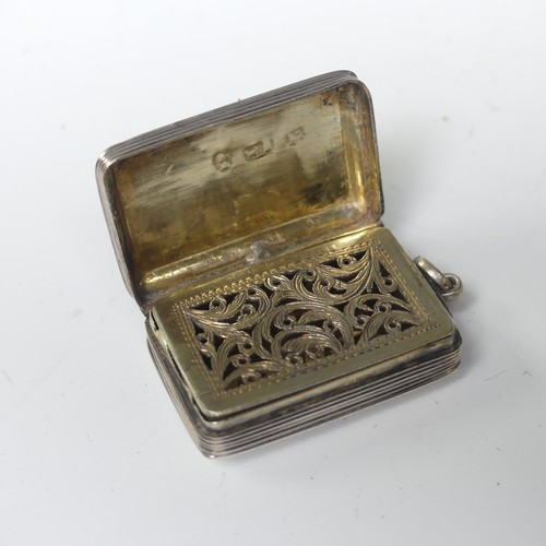 69 - A small William IV silver Vinaigrette, by William Simpson, hallmarked Birmingham 1830, of rectangula... 