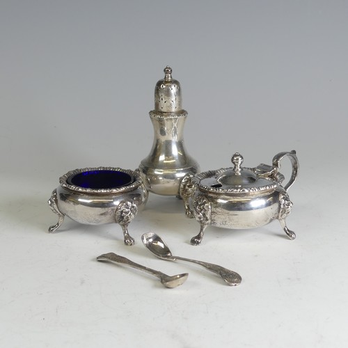 81 - A George V silver three piece Cruet Set, by Goldsmiths & Silversmiths Co Ltd., hallmarked London... 