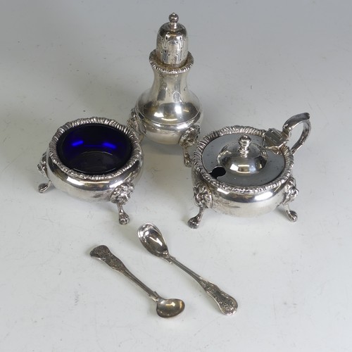 81 - A George V silver three piece Cruet Set, by Goldsmiths & Silversmiths Co Ltd., hallmarked London... 