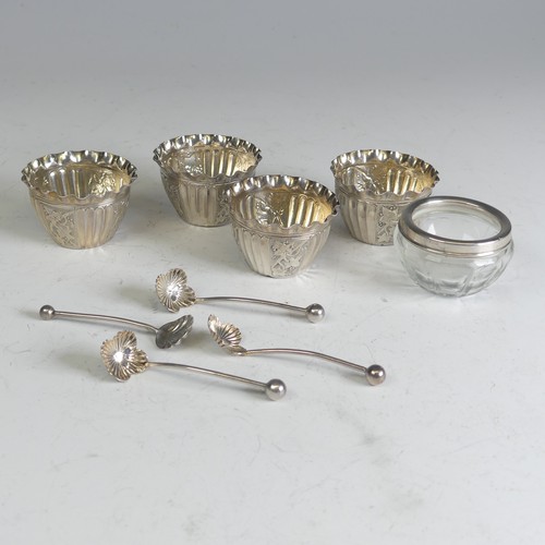 90 - A set of four Victorian silver Open Salts, by T May & Co., hallmarked Birmingham 1890, of circul... 