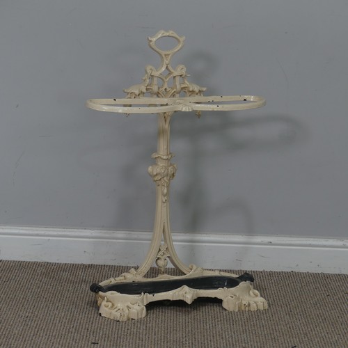 520 - A Victorian cast iron Coalbrookdale stick / umbrella Stand, the stand raised on leaf shaped feet to ... 