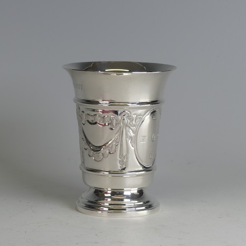 92 - A limited edition Elizabeth II Silver Jubilee commemorative Britannia silver Beaker, by S J Ros... 