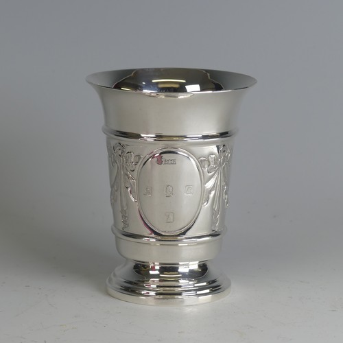 92 - A limited edition Elizabeth II Silver Jubilee commemorative Britannia silver Beaker, by S J Ros... 