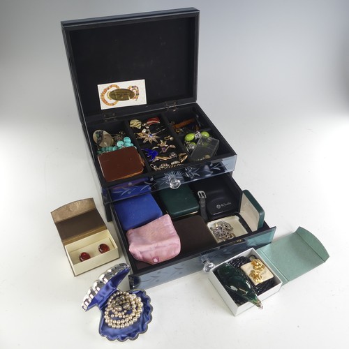 293 - A quantity of Jewellery and Costume Jewellery, including a 9ct gold mounted amethyst ring, Size K, a... 