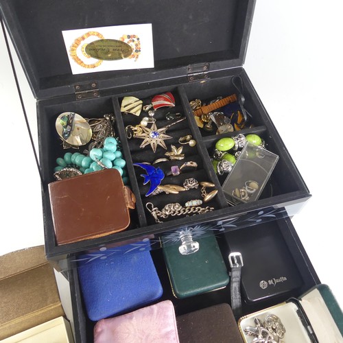 293 - A quantity of Jewellery and Costume Jewellery, including a 9ct gold mounted amethyst ring, Size K, a... 