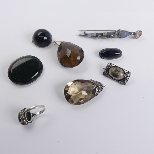 298 - A Scottish grey agate Dirk Brooch, 8cm long, together with two facetted pear shaped citrine pendants... 