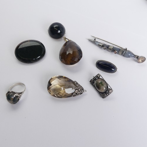 298 - A Scottish grey agate Dirk Brooch, 8cm long, together with two facetted pear shaped citrine pendants... 