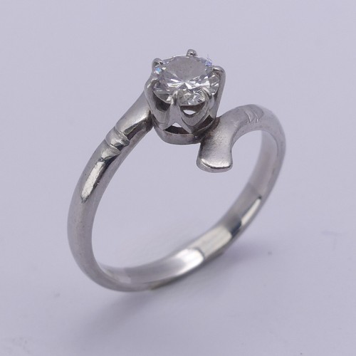 172 - A single stone diamond Ring, the split front with a claw set brilliant cut stone approx. 0.45ct, unm... 