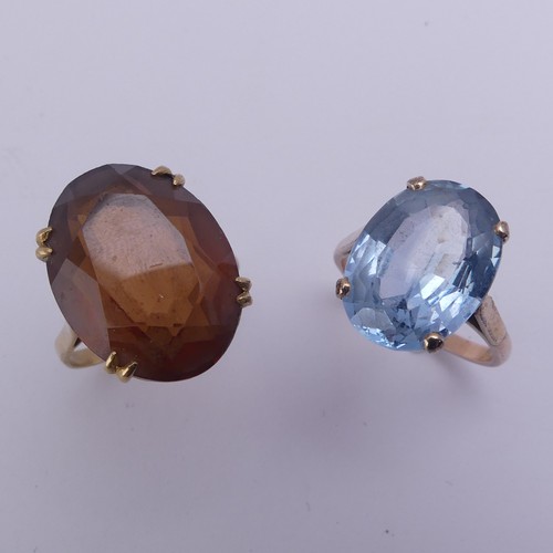 175 - A facetted oval citrine Dress Ring, the stone approx. 19.8mm x 14.9mm, four claw set in 9ct gold, Si... 