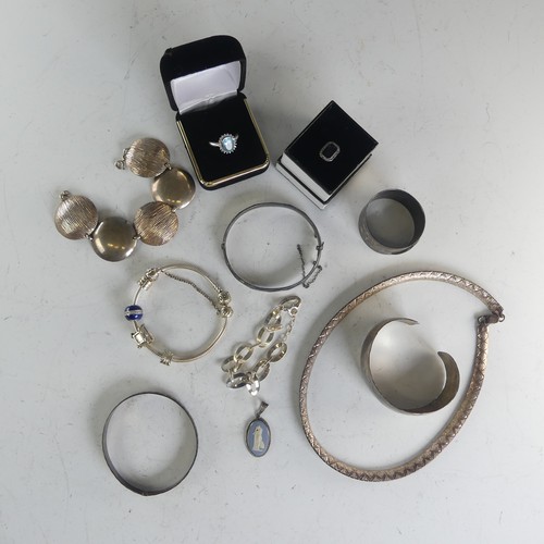 307 - A quantity of modern Costume Jewellery, some silver including a Pandora silver bracelet, an Italian ... 