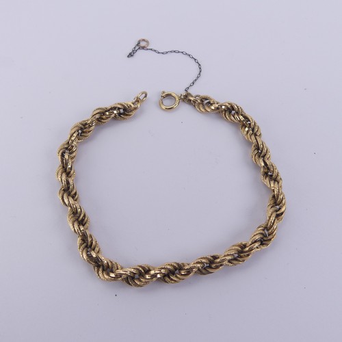 271 - An 18ct yellow gold fancy link Bracelet, one link damaged, 21cm long, 10.2g.... 