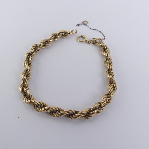 271 - An 18ct yellow gold fancy link Bracelet, one link damaged, 21cm long, 10.2g.... 