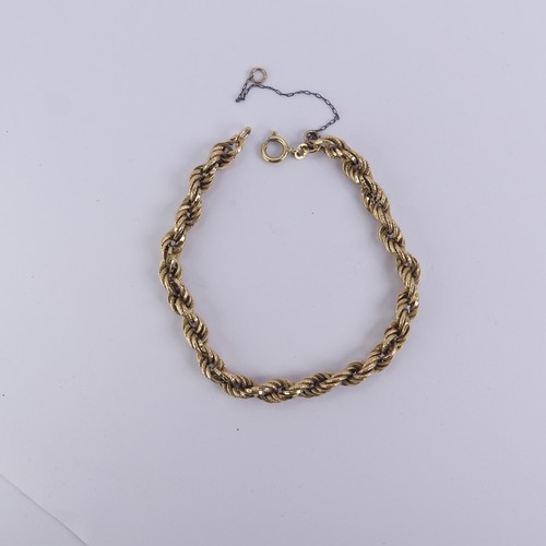 271 - An 18ct yellow gold fancy link Bracelet, one link damaged, 21cm long, 10.2g.... 