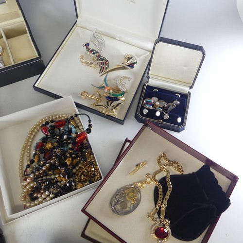 313 - A quantity of Costume Jewellery, including a silver bracelet, the oval centres inset with multi-ston... 