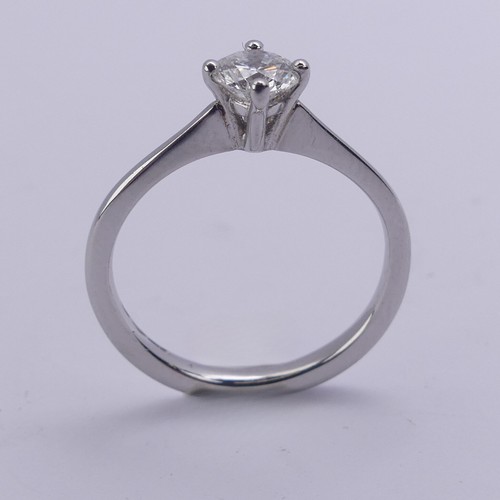 225 - A single stone diamond Ring, the modern brilliant cut stone approx. 0.42ct, mounted in platinum, Siz... 