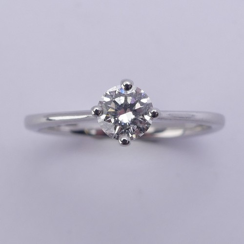 225 - A single stone diamond Ring, the modern brilliant cut stone approx. 0.42ct, mounted in platinum, Siz... 