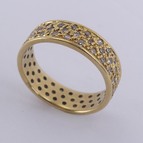 235 - An 18ct yellow gold Band, the textured centre set with three rows of diamond points, 5.5mm wide, Siz... 