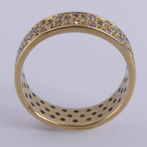 235 - An 18ct yellow gold Band, the textured centre set with three rows of diamond points, 5.5mm wide, Siz... 