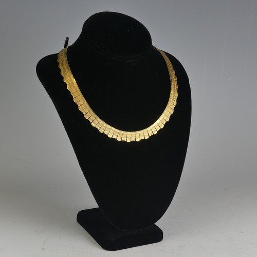 265 - An 18ct yellow gold fringe Necklace, with integral box snap, 45cm long, 56.5g.