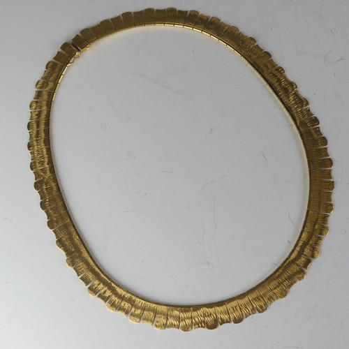 265 - An 18ct yellow gold fringe Necklace, with integral box snap, 45cm long, 56.5g.