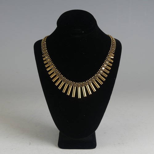 266 - An 18ct yellow gold graduated fringe Necklace, with integrated box snap, some damage to one link nea... 