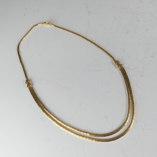 267 - An 18ct yellow gold flat link chain Necklace, 44cm long, 23.5g.