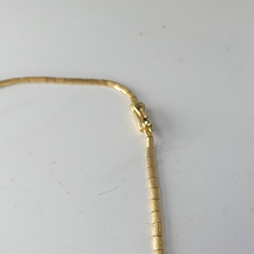 267 - An 18ct yellow gold flat link chain Necklace, 44cm long, 23.5g.