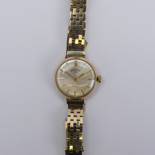 135 - A 9ct gold lady's Rotary Wristwatch, the silvered circular dial with 21-jewels movement, 21mm diamet... 