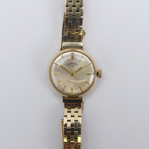 135 - A 9ct gold lady's Rotary Wristwatch, the silvered circular dial with 21-jewels movement, 21mm diamet... 