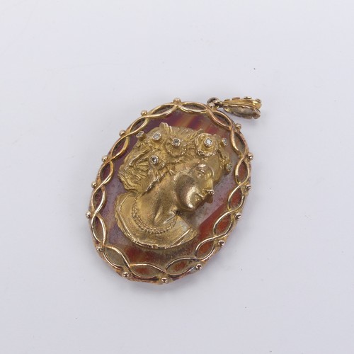 268 - A 9ct yellow gold mounted agate Pendant, in the antique French style, the centre with applied gold f... 