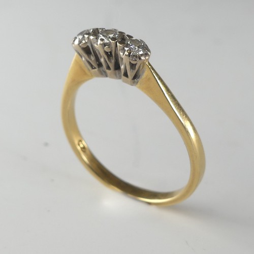 240 - A three stone diamond Ring, total diamond weight approx. 0.25ct, all mounted in 18ct yellow and whit... 