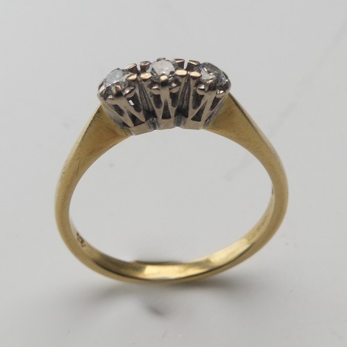 240 - A three stone diamond Ring, total diamond weight approx. 0.25ct, all mounted in 18ct yellow and whit... 