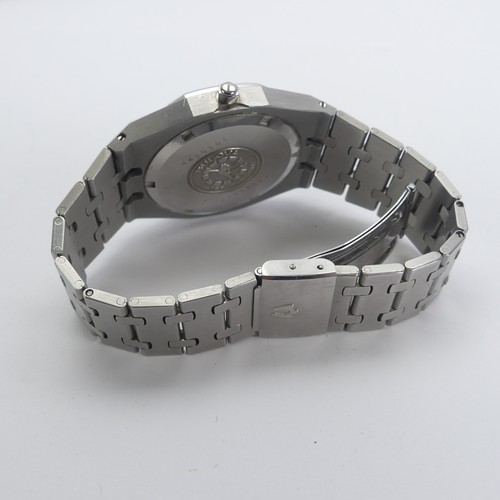 140 - A Bulova 'Royal Oak' automatic stainless steel Wristwatch, reference no. 12055, 4420101, case no. 6-... 