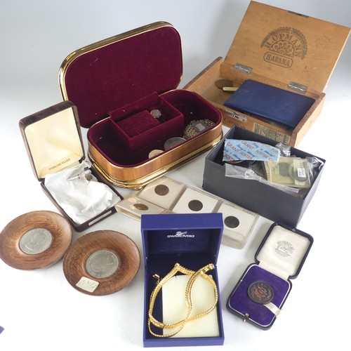 292 - A quantity of Jewellery and Costume Jewellery, including a pair of 9ct yellow gold cufflinks, a 9ct ... 