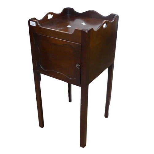 592 - A pair of George III style mahogany bedside Tables/pot Cupboards, square moulded and pierced tray to... 