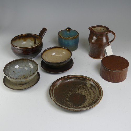 70 - Michael Leach (1913-1985) a small quantity of Yelland Pottery, to comprise two Bowls and Saucers, a ... 