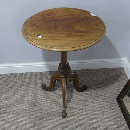 587 - An 18th century style carved oak Table, of small proportions, W 61 cm x H 51 cm x D 43 cm, together ... 