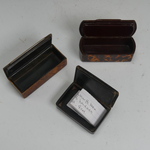 653 - A 19th century tortoiseshell snuff Box, with metal inlay, W 10 cm, together with a 19th century burr... 