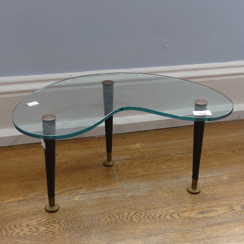 680 - A mid-20th century Italian kidney coffee Table, of small proportions, probably by Edoardo Paoli, the... 