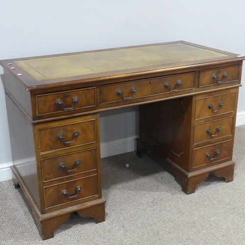 637 - An early 20th century mahogany pedestal Desk, the three sectioned gilt tooled leather writing surfac... 