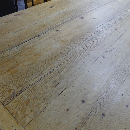 600 - An antique pine farmhouse kitchen Table, of square proportions, W 137 cm x H 76 cm x D 100 cm.... 