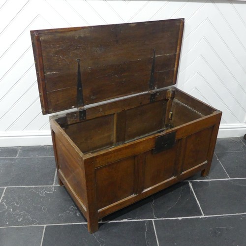 593 - An 18th century style antique oak Coffer, of small proportions, W 102 cm x H 52 cm x D 47 cm.... 